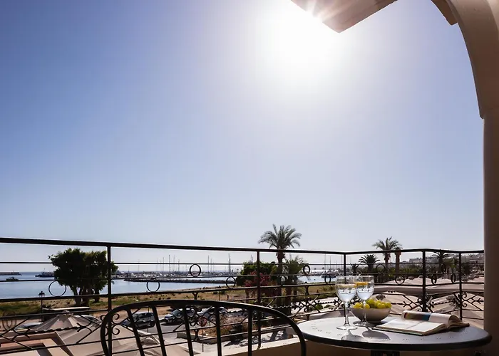 Chryssi 01, Stylish Seaside Spot In The Heart Of * Rethymno (Crete)