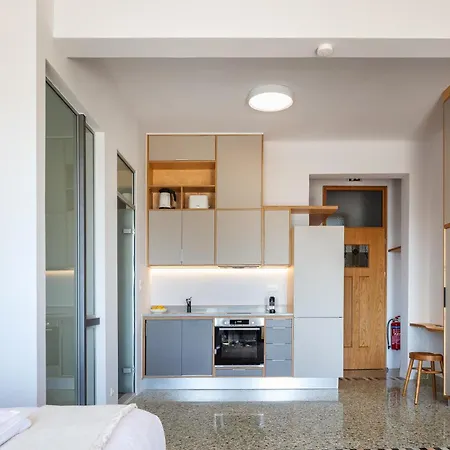 Chryssi 01, Stylish Seaside Spot In The Heart Of דירה העיירה רתימנו