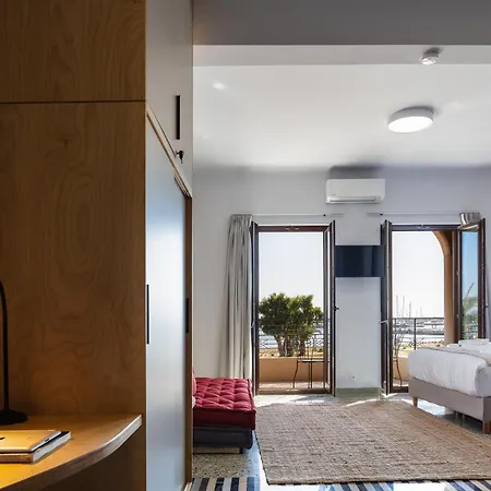 Chryssi 01, Stylish Seaside Spot In The Heart Of