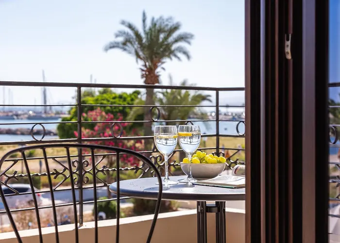 Chryssi 01, Stylish Seaside Spot In The Heart Of