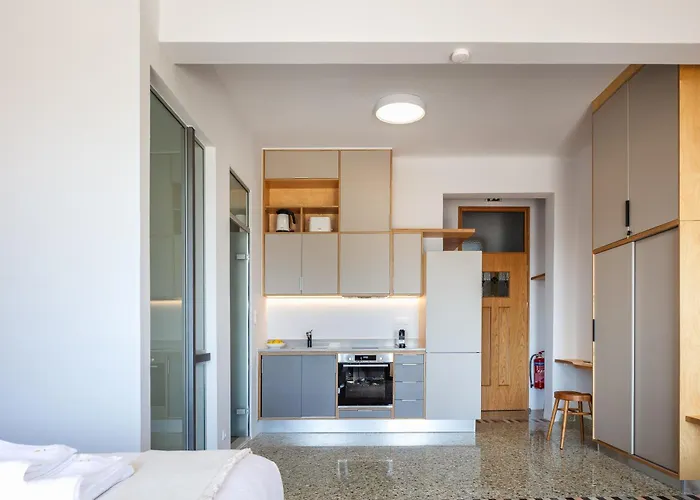 Chryssi 01, Stylish Seaside Spot In The Heart Of Apartment Rethymno